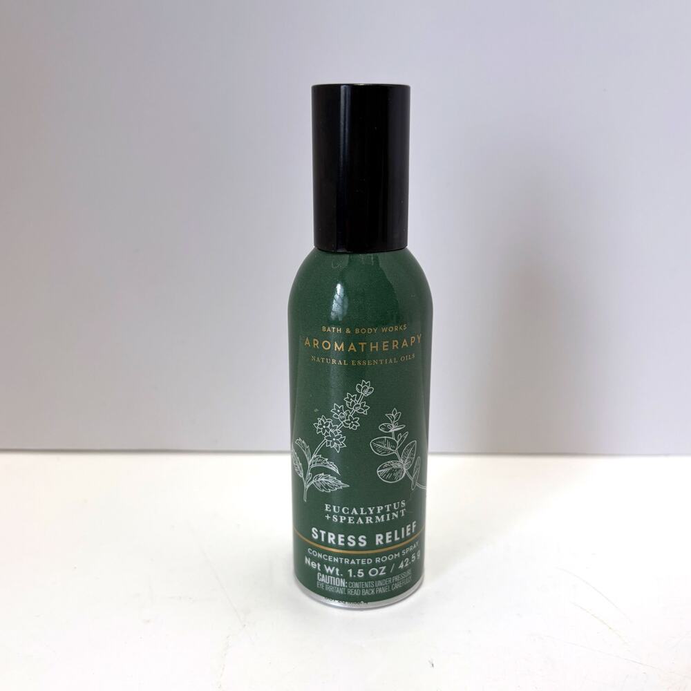 Bath & Body Works Stress Relief Room Spray Eucalyptus Spearmint 1.5 oz - Picture 1 of 7